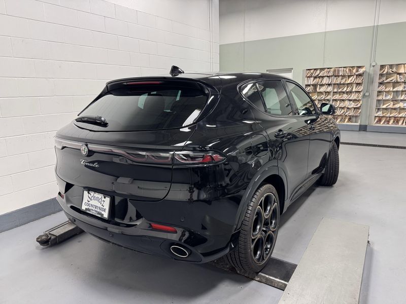 New 2025 Alfa Romeo Tonale Intensa Hybrid EawdImage 2