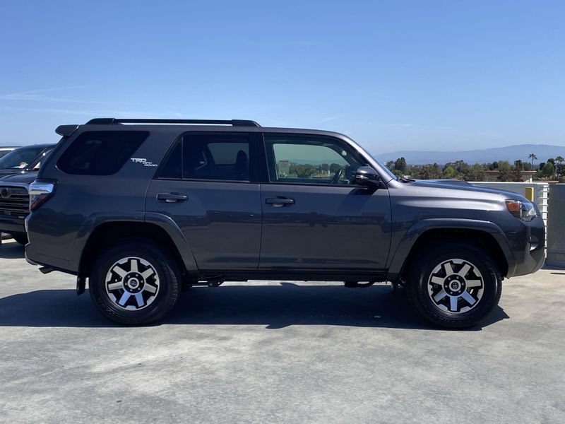 2023 Toyota 4Runner TRD Off-Road PremiumImage 3