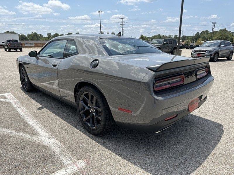 2023 Dodge Challenger R/tImage 5