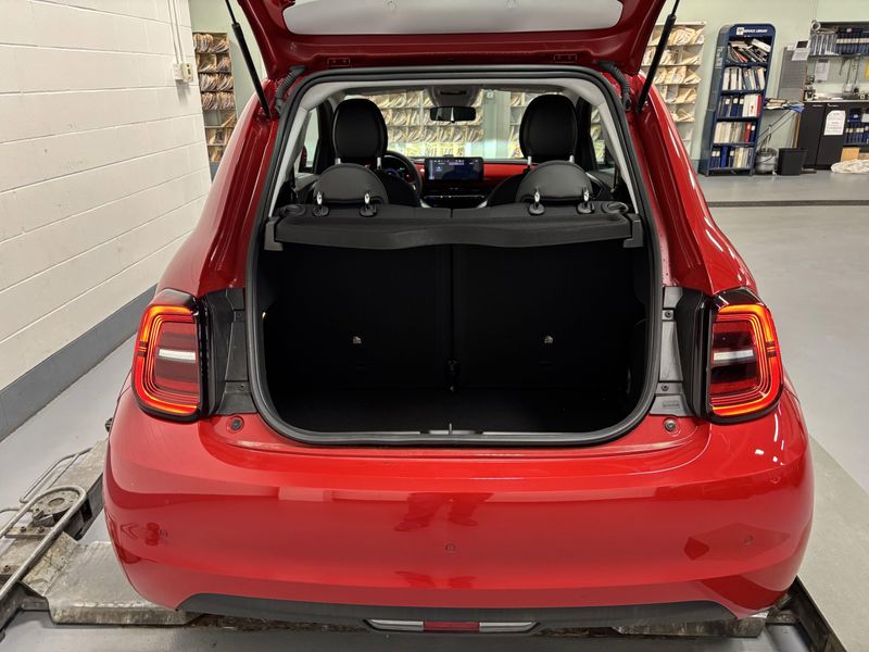 New 2024 Fiat 500e Inspi(red)Image 25