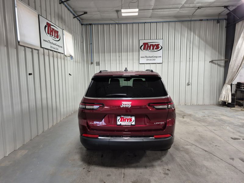 2025 Jeep Grand Cherokee L Limited 4x4Image 14