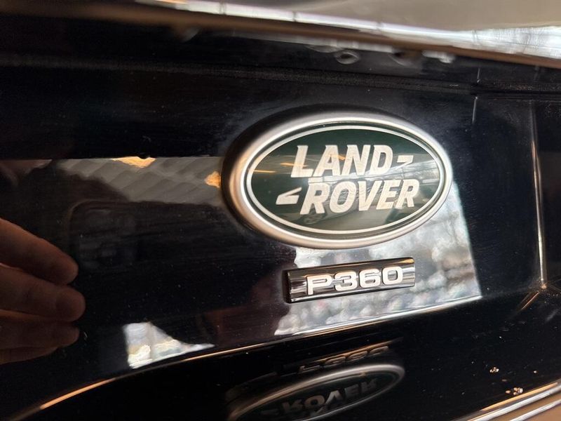 2023 Land Rover Discovery HSE R-DynamicImage 24