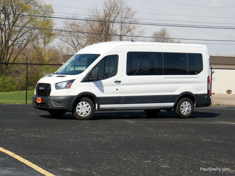 2022 Ford Transit Wagon XLImage 28