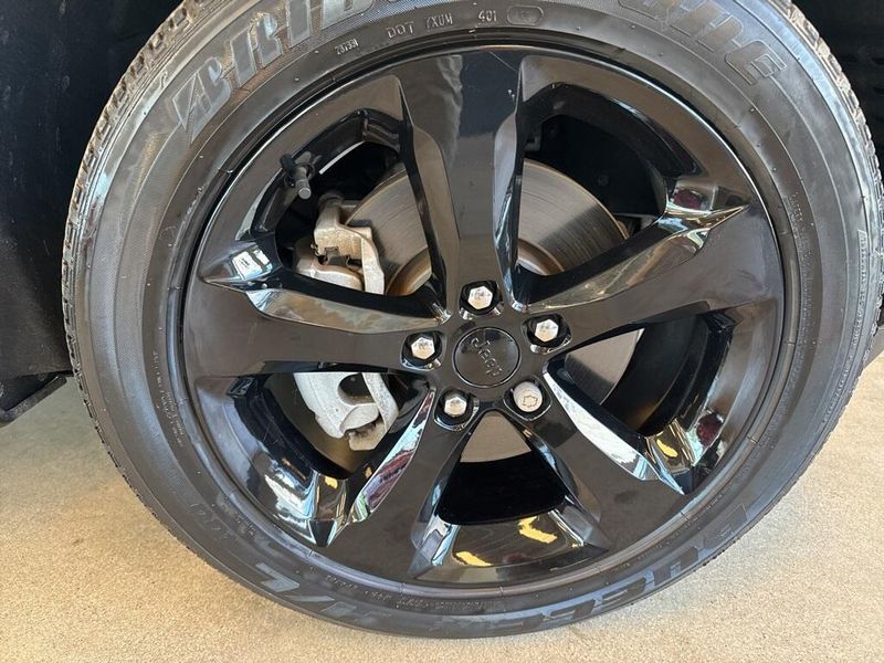 2022 Jeep Grand Cherokee L Altitude