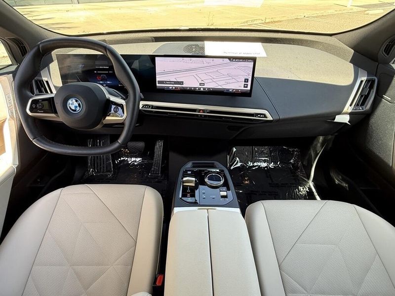 Used 2025 BMW iX xDrive50Image 29