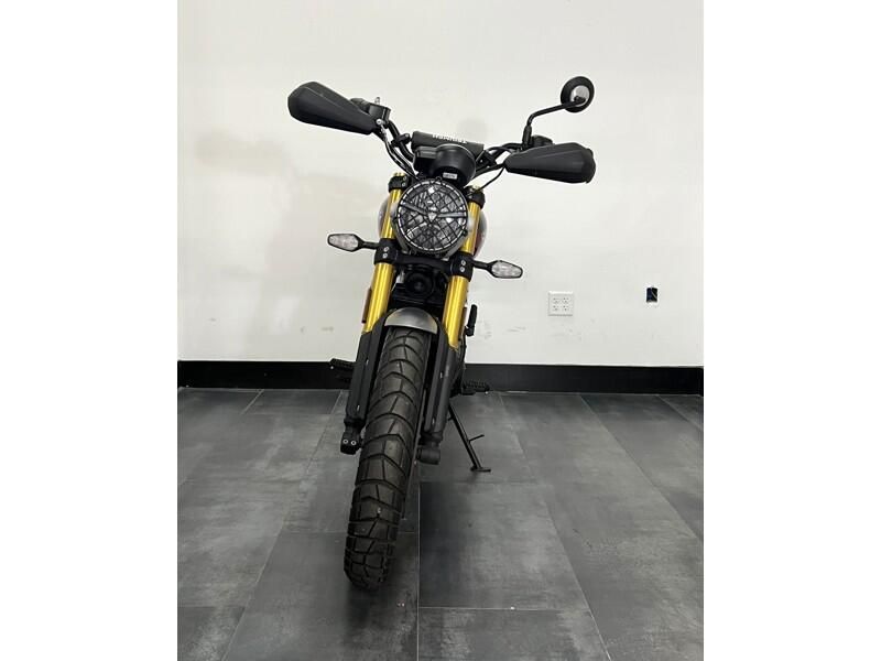 Used 2024 Triumph SCRAMBLER 400 Image 3
