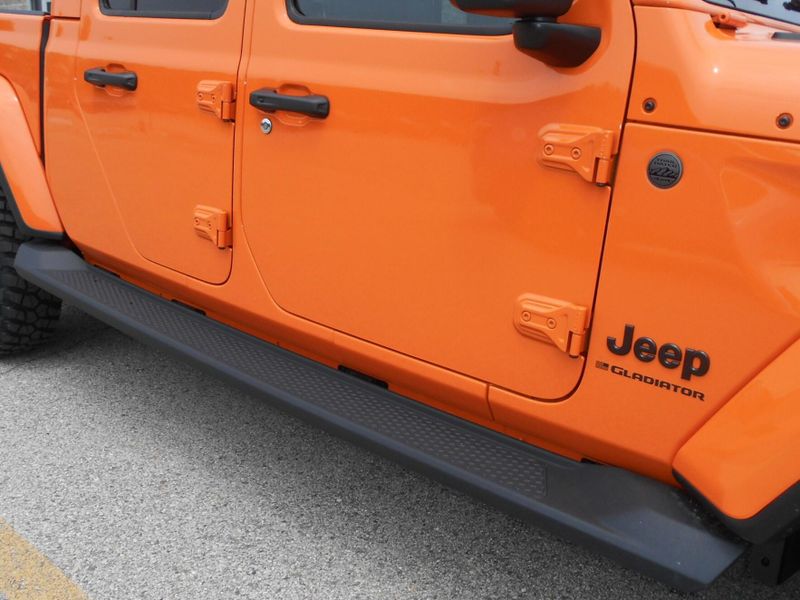 New 2025 Jeep Gladiator High Tide 4x4Image 12