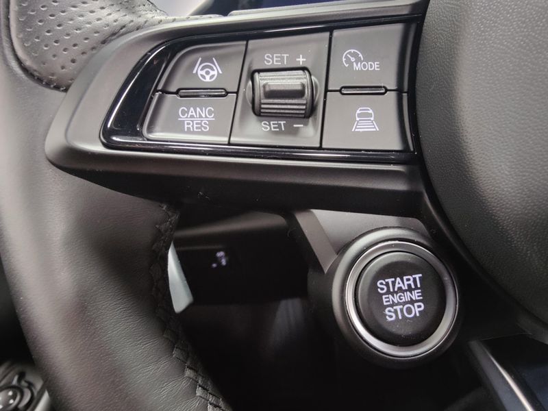 Used 2024 Alfa Romeo Tonale Veloce Premium eAWD w/SunroofImage 31