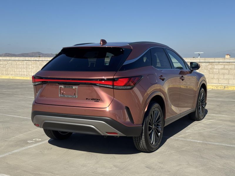 New 2026 Lexus ES 350e PremiumImage 9