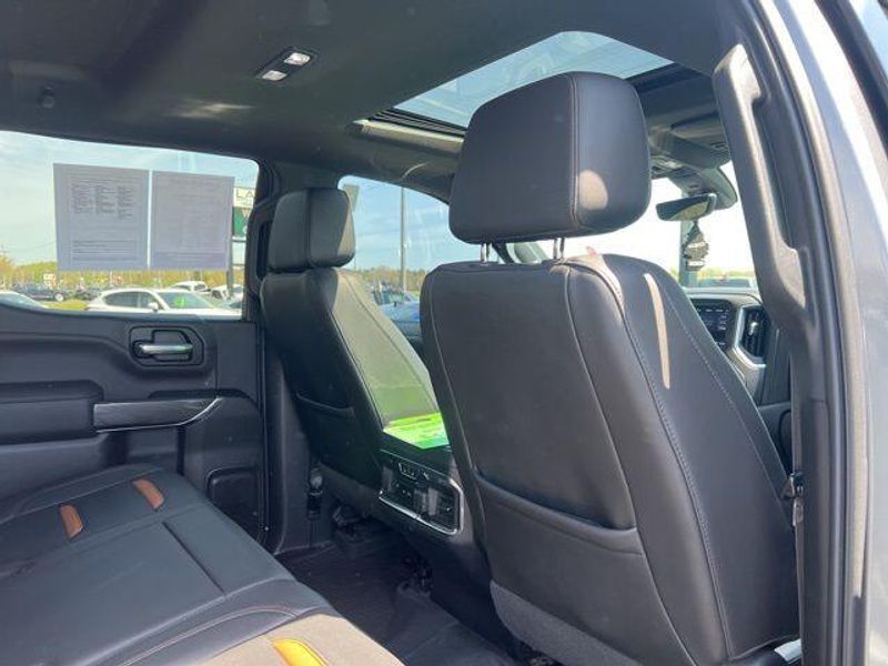 2020 GMC Sierra 1500 AT4Image 13