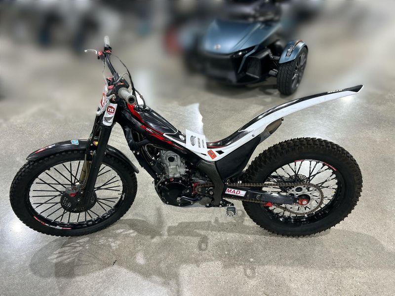 Used 2018 Honda COTA 300RR Image 11