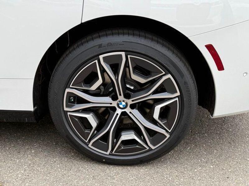 New 2026 BMW iX xDrive45Image 14