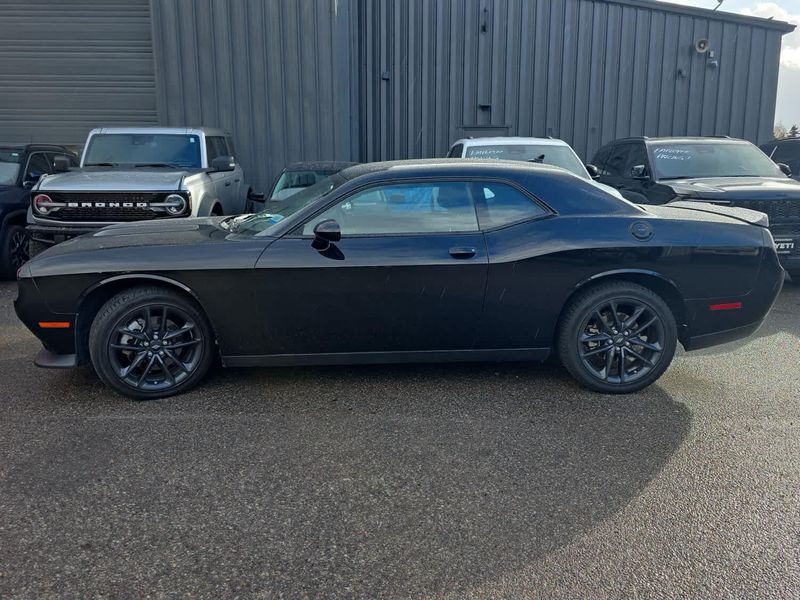 2023 Dodge Challenger GT photo 3