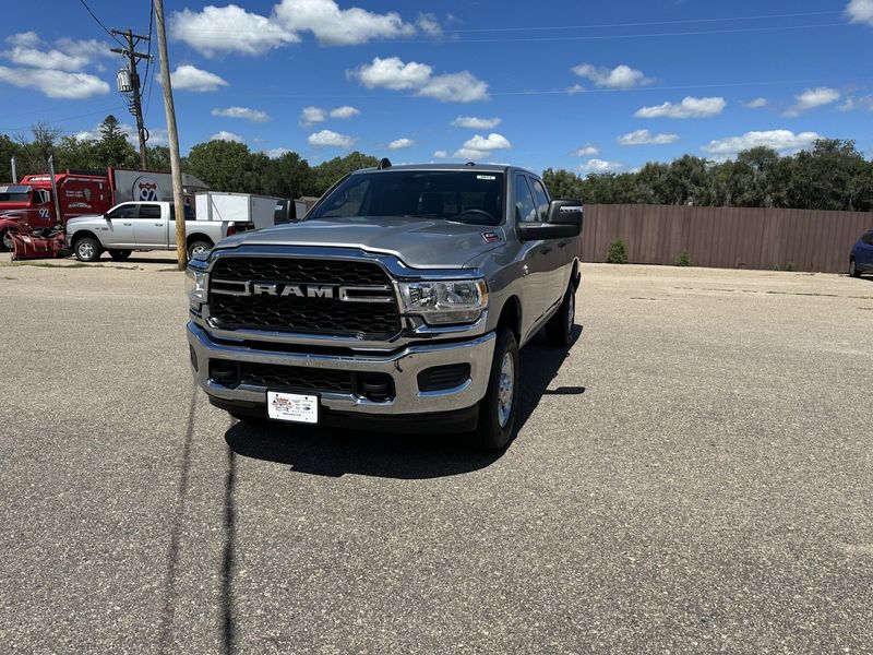 2023 RAM 3500 Tradesman Crew Cab 4x4 6