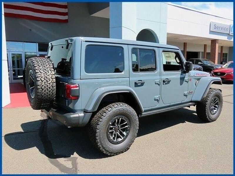 New 2025 Jeep Wrangler Rubicon XImage 7
