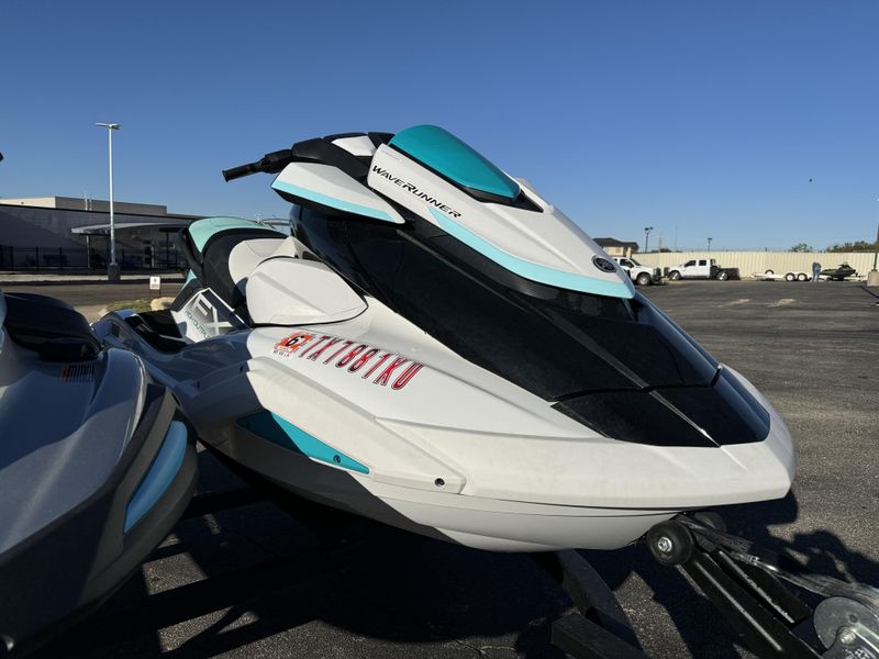 2024 YAMAHA PWC WAVERUNNER FX HO WHITE AND BLACK Image 2