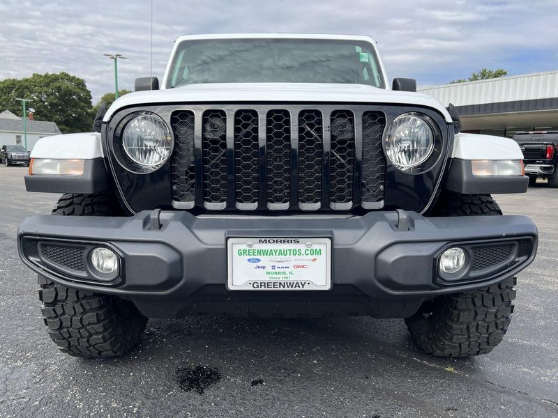 2021 Jeep Gladiator Willys photo 14