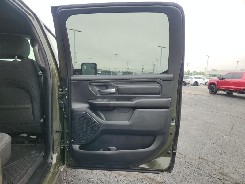 New 2027 RAM 1500 Warlock Crew Cab 4x4 5'7' Box