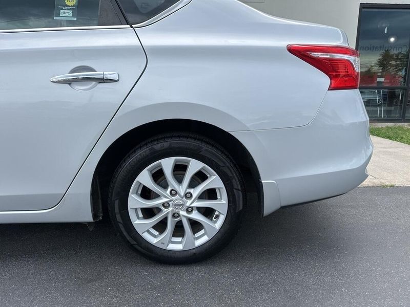 2018 Nissan Sentra SVImage 14