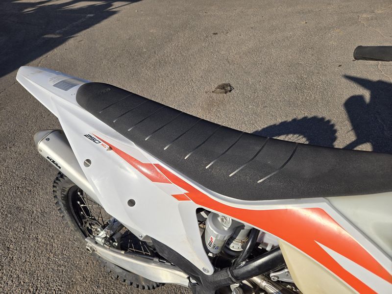 USED 2020 KTM XC 250 TPI Image 12