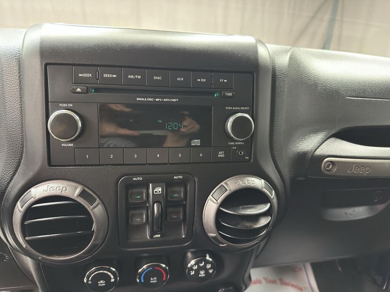 Used 2013 Jeep Wrangler Unlimited SportImage 12