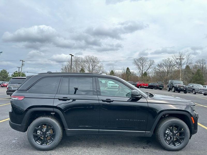 2025 Jeep Grand Cherokee Altitude X 4x4Image 7