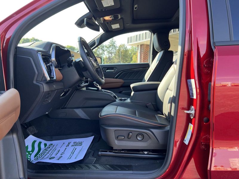 2024 Gmc Canyon AT4 photo 19