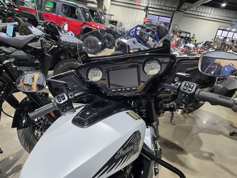 NEW 2025 INDIAN MOTORCYCLE CHIEFTAIN POWERPLUS DARK HORSE 112 RA Image 14