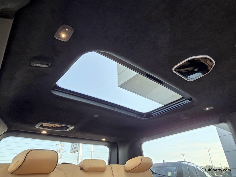 2026 Jeep Grand Wagoneer Summit Reserve Black