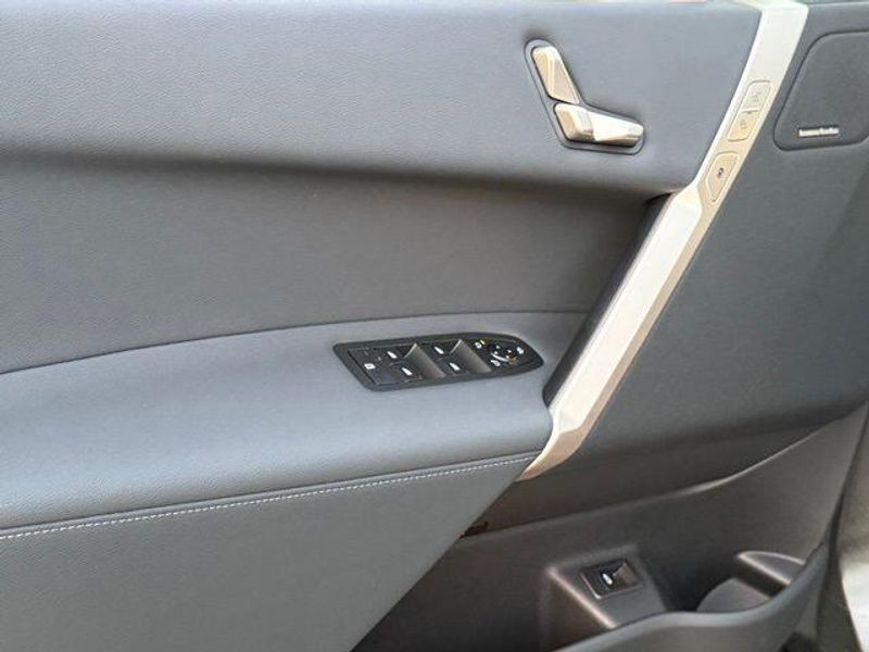 New 2026 BMW iX xDrive45Image 16