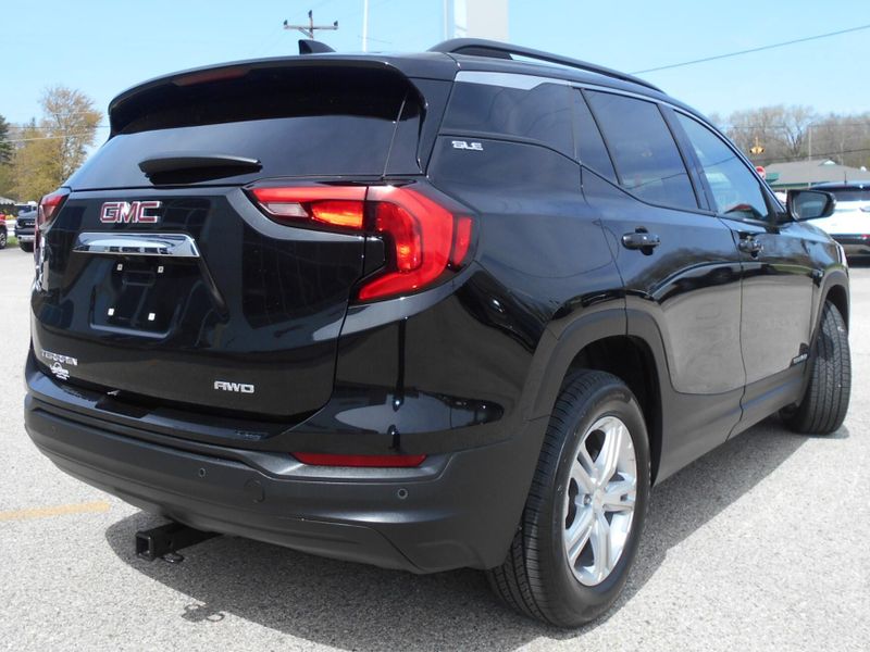 2020 GMC Terrain SLEImage 32
