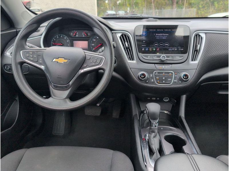 Used 2023 Chevrolet Malibu LTImage 32