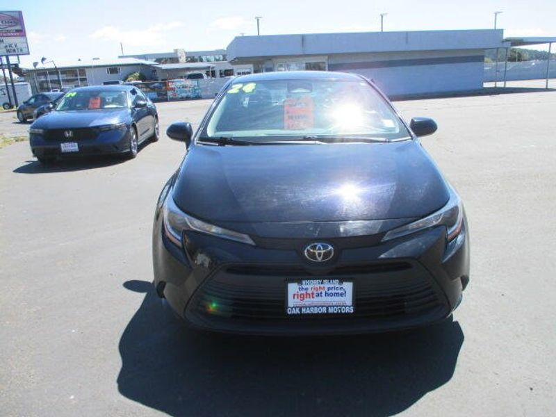 Used 2024 Toyota Corolla LEImage 3
