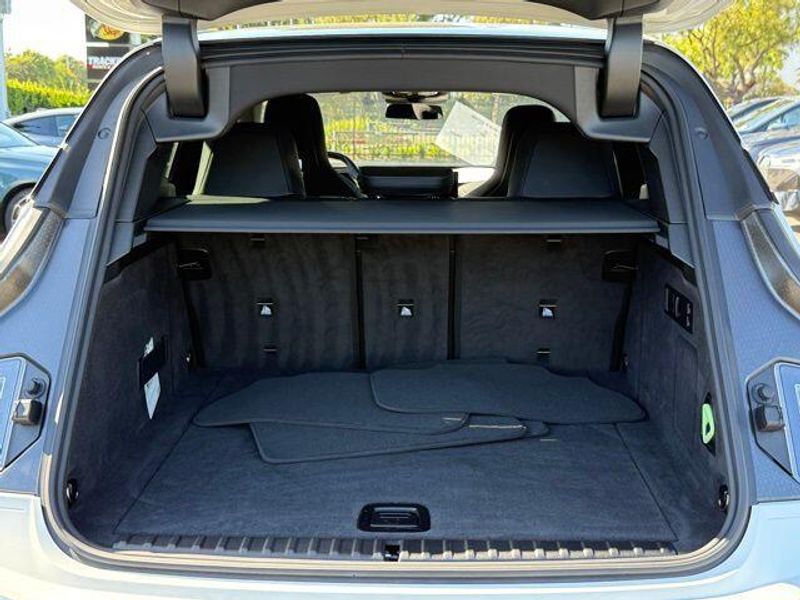 Used 2026 BMW iX xDrive60Image 16