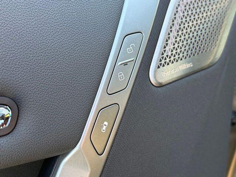 Used 2026 BMW iX xDrive60Image 22