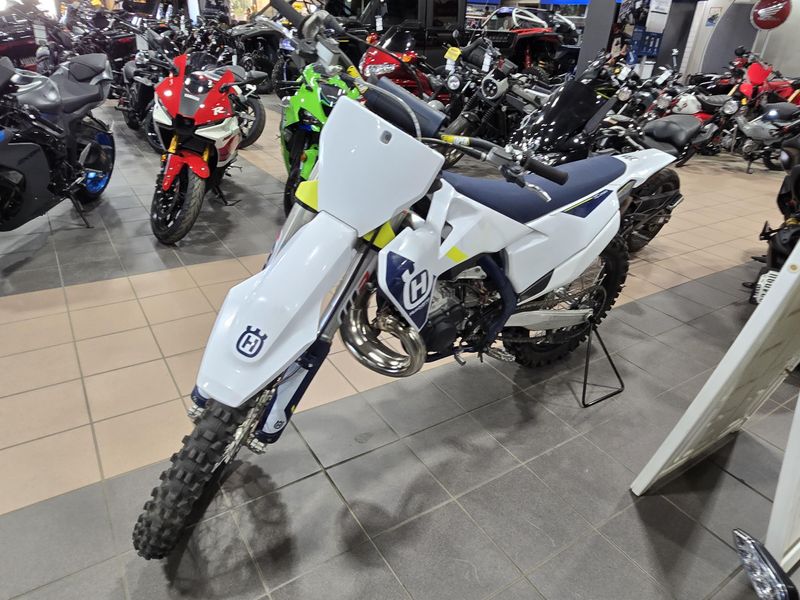USED 2022 HUSQVARNA TC 250 Image 4