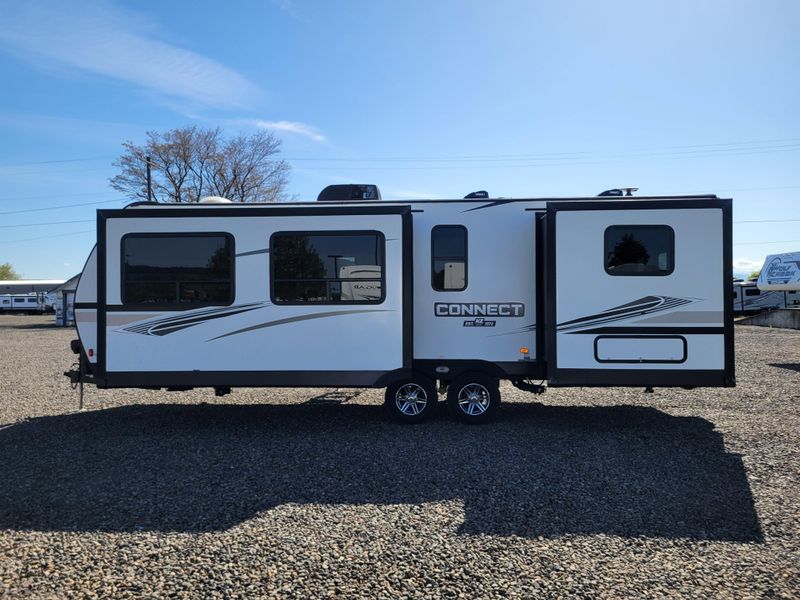 Used 2022 KZ CONNECT 272FK Image 6