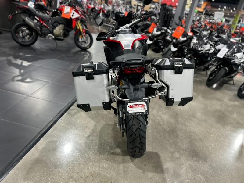 New 2025 Ducati MULTISTRADA V4 RALLY TRAVEL & RADAR SPOKED WHEELS Image 12