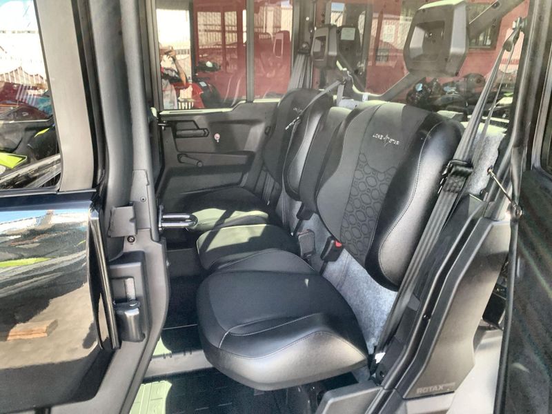 New 2025 Can-Am DEFENDER MAX LONE STAR CAB HD10 Image 25