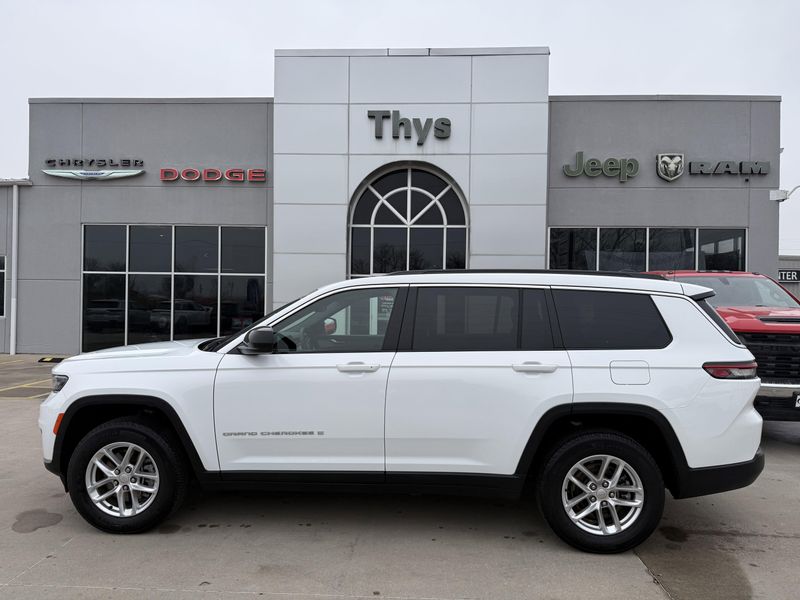 Used 2024 Jeep Grand Cherokee L LaredoImage 37