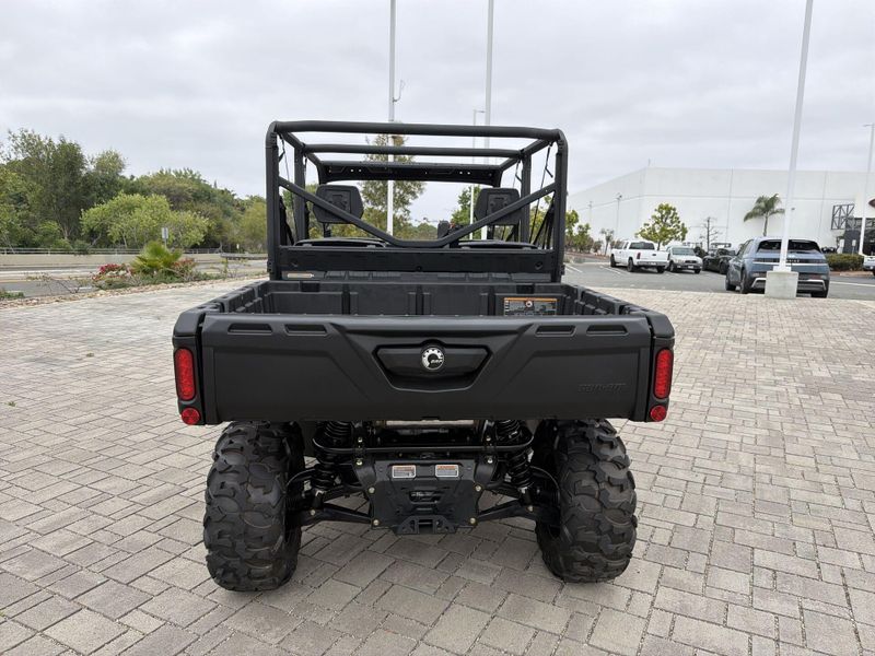 New 2026 Can-Am DEFENDER MAX DPS HD9 Image 16