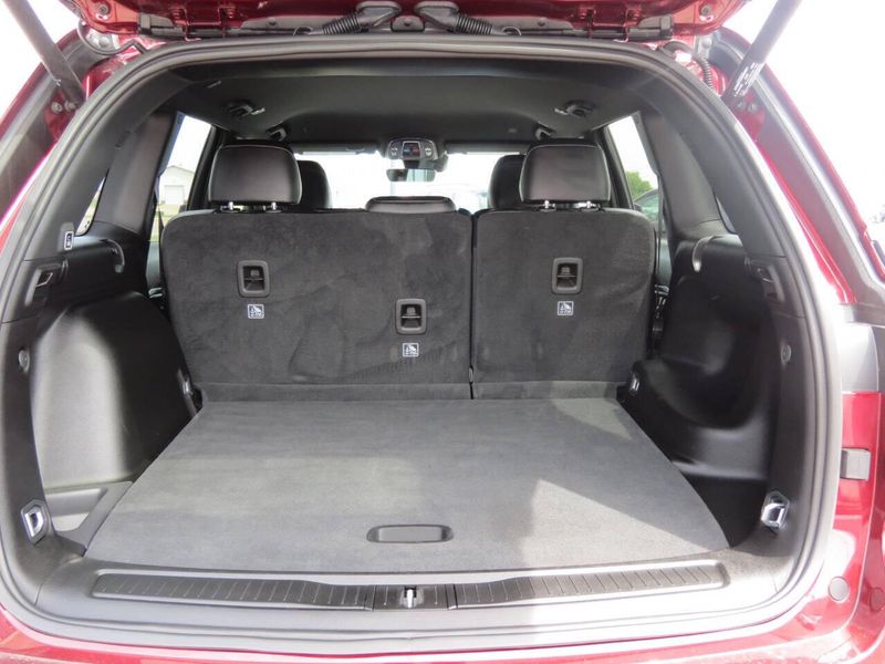 Used 2025 Jeep Grand Cherokee Limited 4x4 4dr SUVImage 25