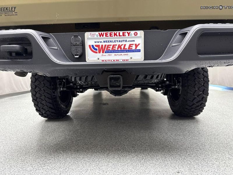 New 2025 Jeep Gladiator High Tide 4x4Image 16