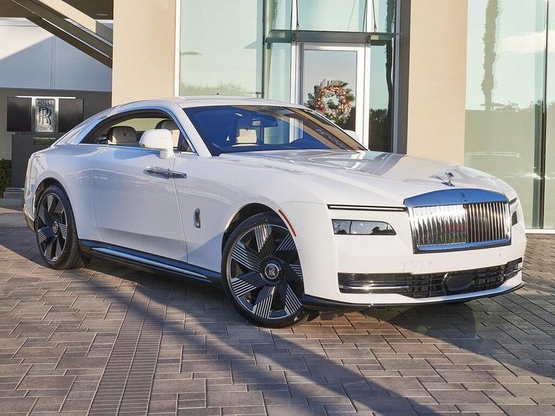 2025 Rolls-Royce Spectre Image 5