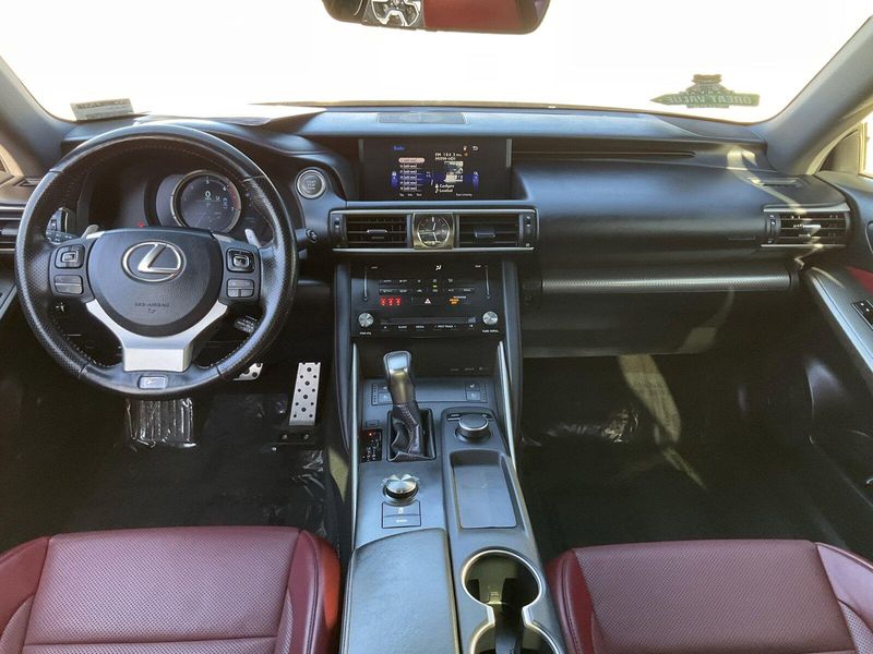 2018 Lexus IS 300Image 29