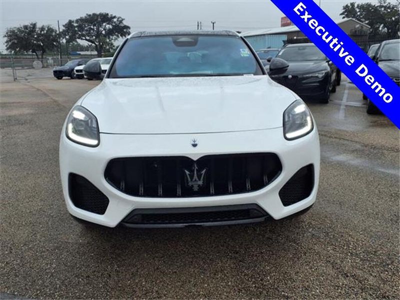 New 2025 Maserati Grecale ModenaImage 4