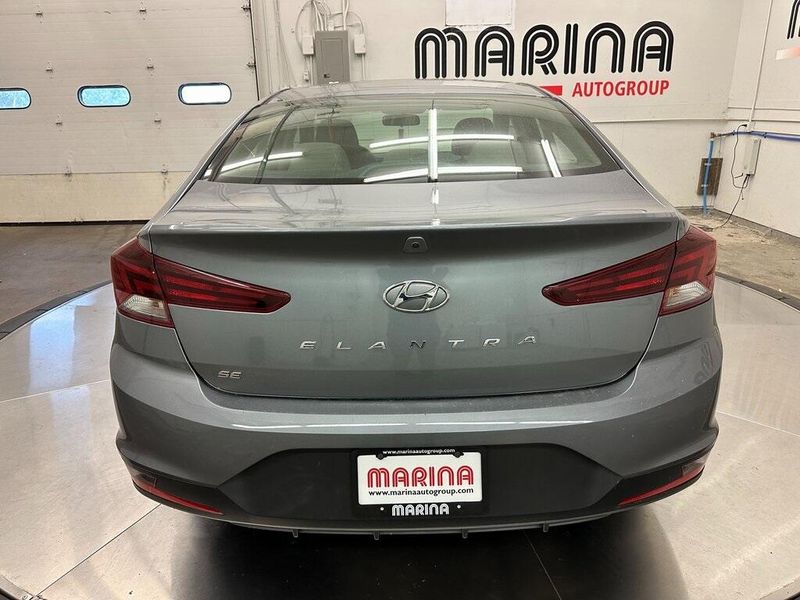 2019 Hyundai Elantra SEImage 13