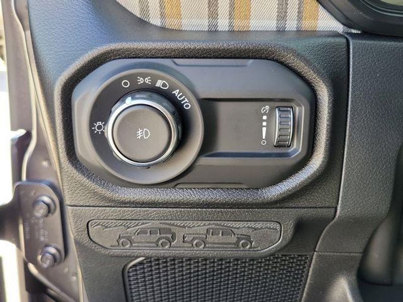 New 2026 Jeep Wrangler 4-door 85th Anniversary Edition