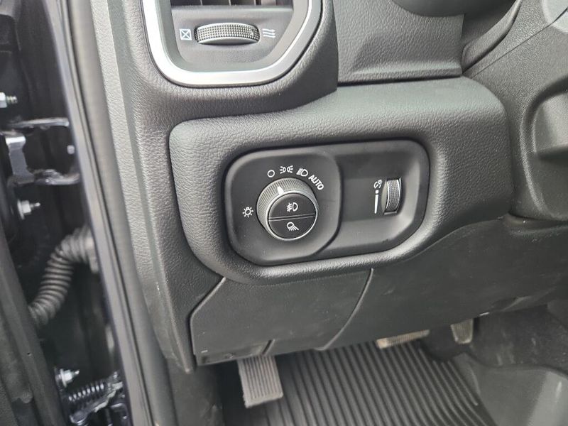2026 Ram 2500 Big Horn photo 7