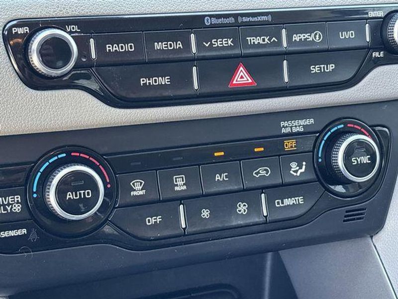 Used 2019 Kia Niro Plug-In Hybrid LXImage 26